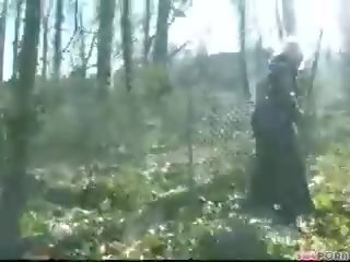 Madam [producer] 搜索 为 女孩
