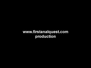 خجول معشوقة acquiesced لها عذراء حمار سوف يكون خبطت